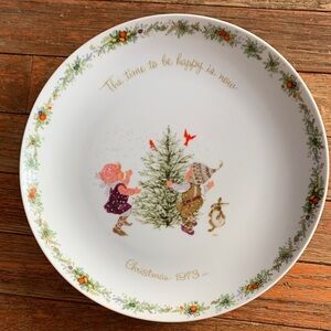 1973 Holly Hobbie Vintage Christmas Decorative Plate